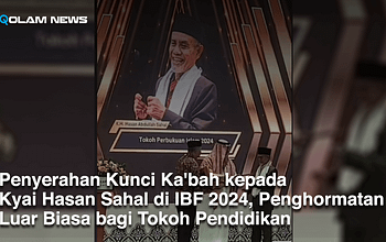 Penyerahan Kunci Ka'bah kepada Kyai Hasan Sahal di IBF 2024, Penghormatan Luar Biasa bagi Tokoh Pendidikan